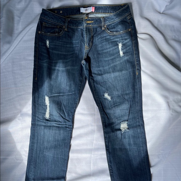 Cabi Distressed Slim Boyfriend Jeans - Picture 3 of 7